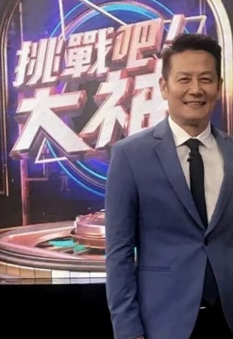 文轩探花约了个绿色头发少妇酒店啪啪苗条身材翘起屁股后入抽插猛操 - 电影天堂